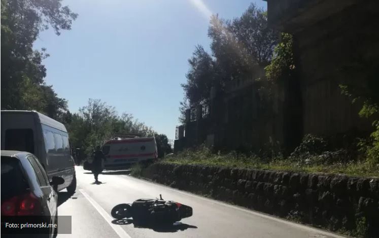 Saobraćajna nezgoda u Sutomoru, povrijeđen motociklista