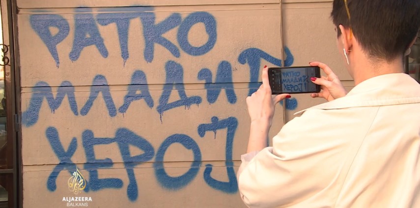 Podrška ratnom zločincu Ratku Mladiću na 150 zidova širom Beograda