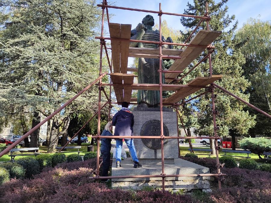 Cetinje: Počela restauracija spomenika Ivanu Crnojeviću