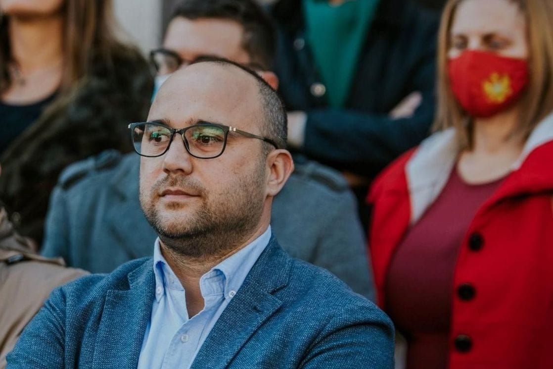 Aleksandar Radoman: Državni udar, rez dva