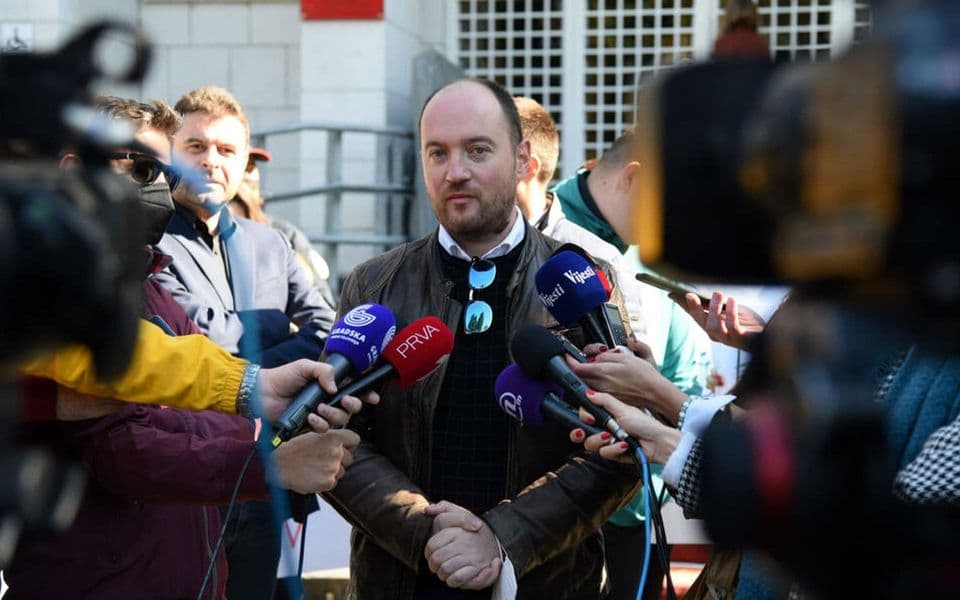 Stanić: Povećanje akciza Abazovićev “poklon” za Novu godinu