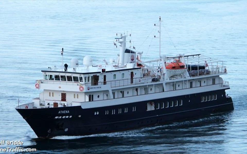 U kotorsku luku uplovila „Athena“