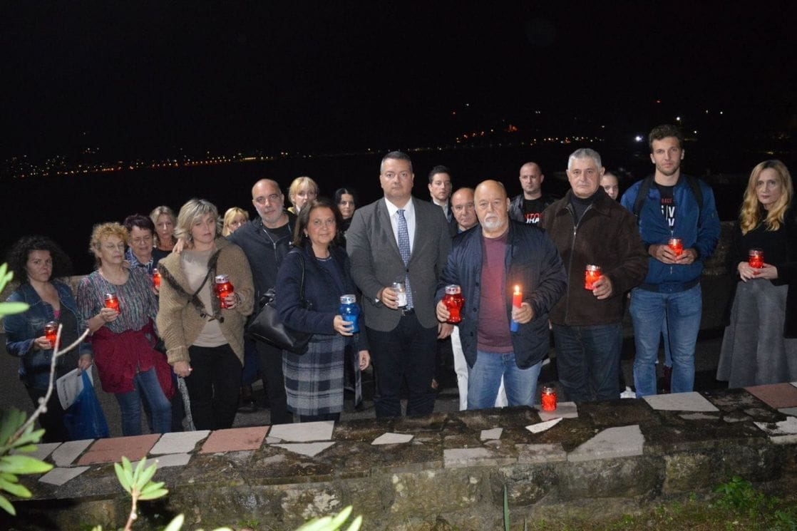 U Tivtu upaljene svijeće za Vukovar