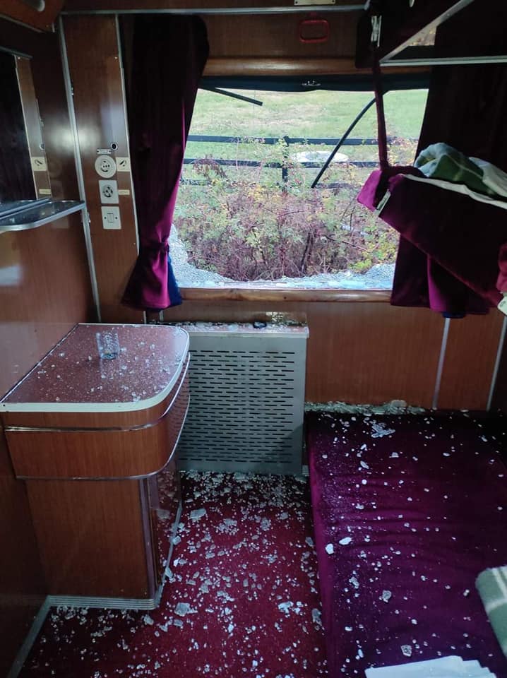 U prekidu saobraćaj na pruzi Beograd-Bar: Uništena garnitura brzog voza