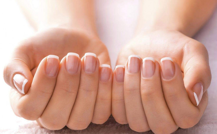 Maslinovo ulje i biotin spas za nokte sklone lomljenju