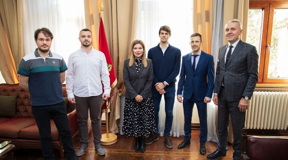 CBCG nagradila najbolje studente Elektrotehničkog fakulteta sa po 500 eura