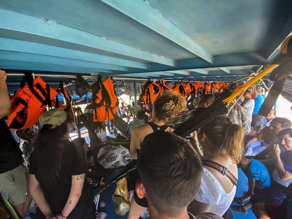 Talačka kriza: Domoroci zarobili turiste u Peruu