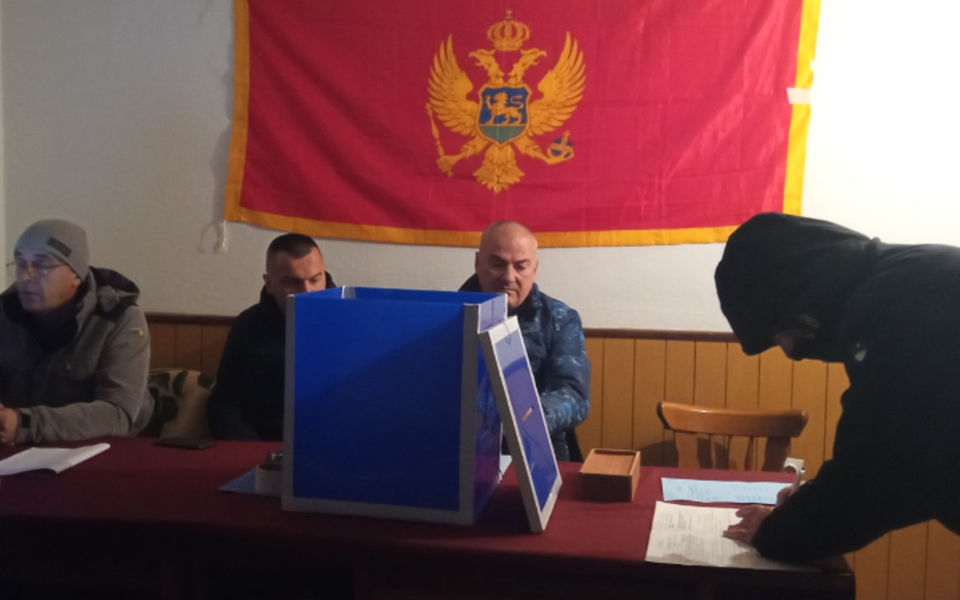 Izborna saga u Šavniku: Prekinuto glasanje na oba biračka mjesta, novi pokušaj naredne nedjelje