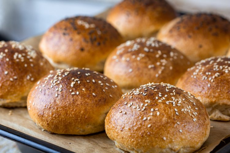 Pecivo sa ovsenim pahuljicama i jogurtom