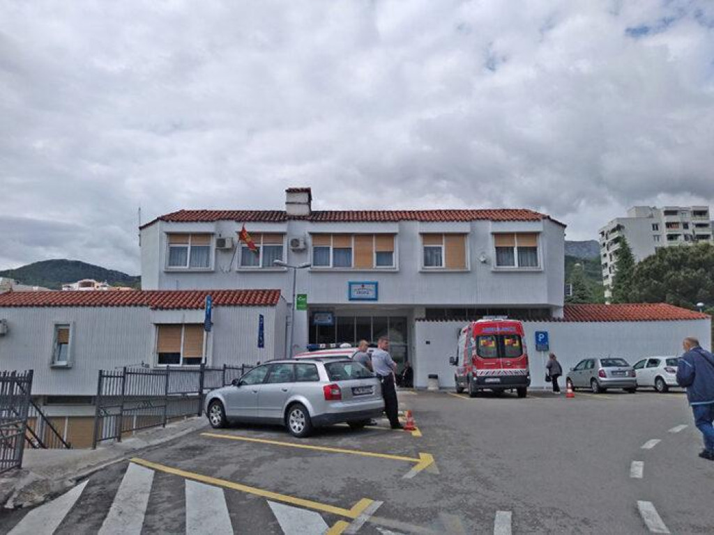 Ljekari hitne pomoći u Herceg Novom odbili da transportuju staricu sa slomljenim kukom