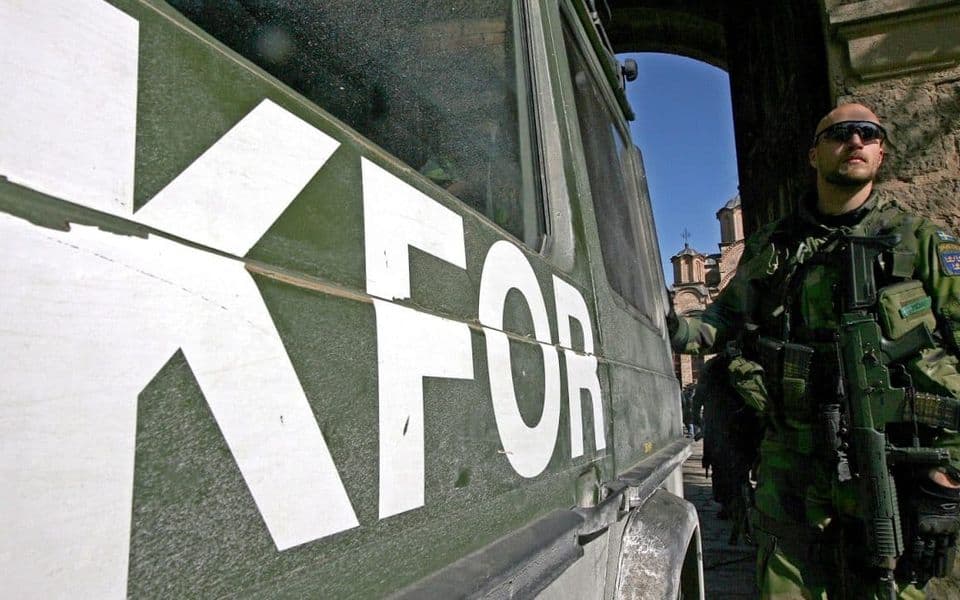 Komandant Kfor-a : Rješenja za barikade se moraju tražiti kroz dijalog