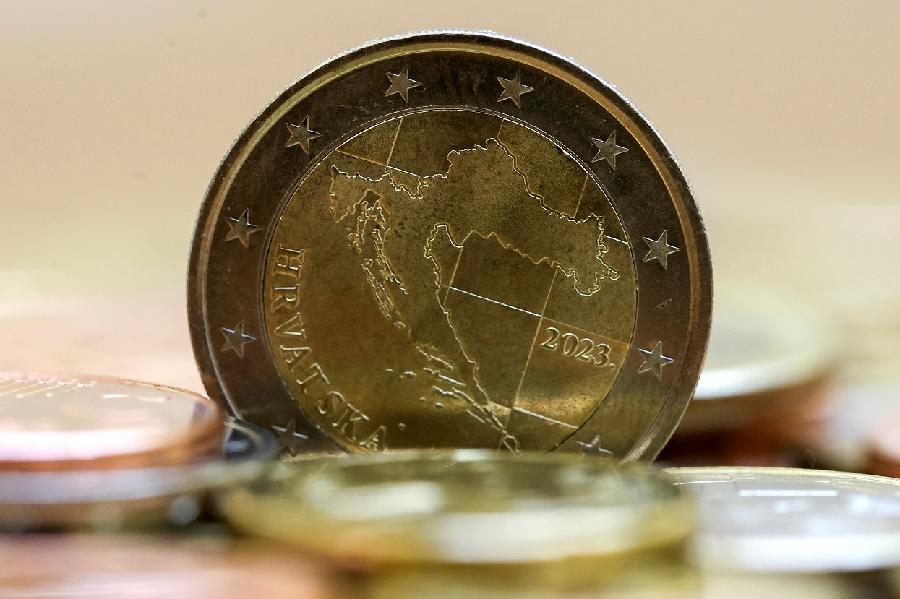 Hrvatska nizom aktivnosti od ponoći obeležava ulazak u Šengen i eurozonu