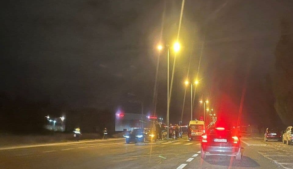 Saobraćajna nezgoda u blizini Cijevne: Sudar tri vozila, povrijeđena jedna osoba