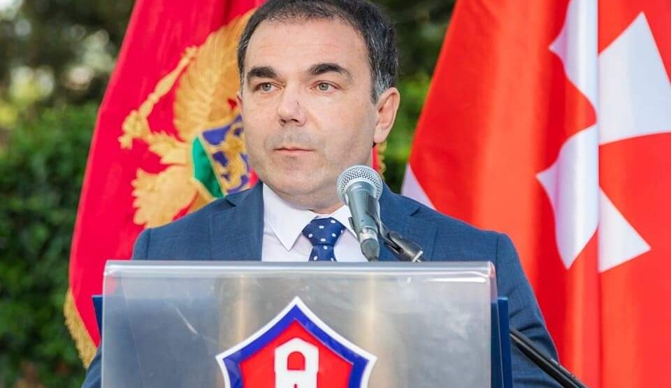 Snažan odgovor ukoliko se ne odloži popis
