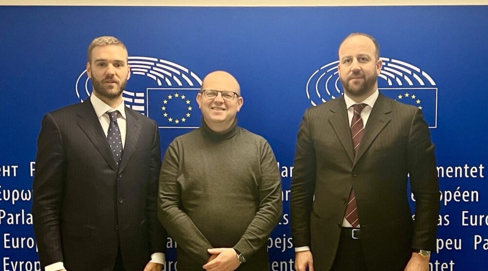 Nikolić i Rakočević sa Grošeljom: Svi kojima je stalo do evropske perspektive Crne Gore, da poštuju mišljenje Venecijanske komisije