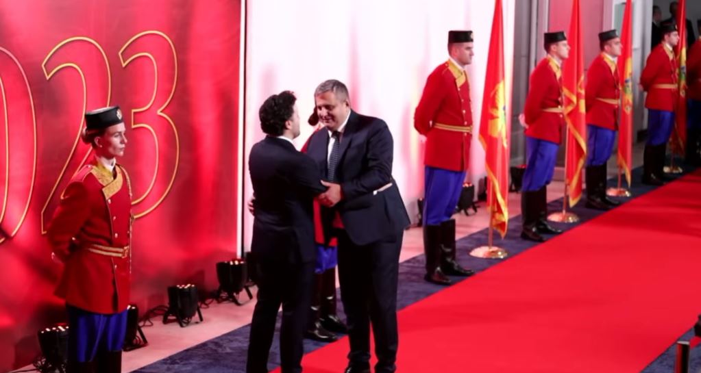 Abazović: Nova godina da bude simbol rađanja nove i solidarne Crne Gore