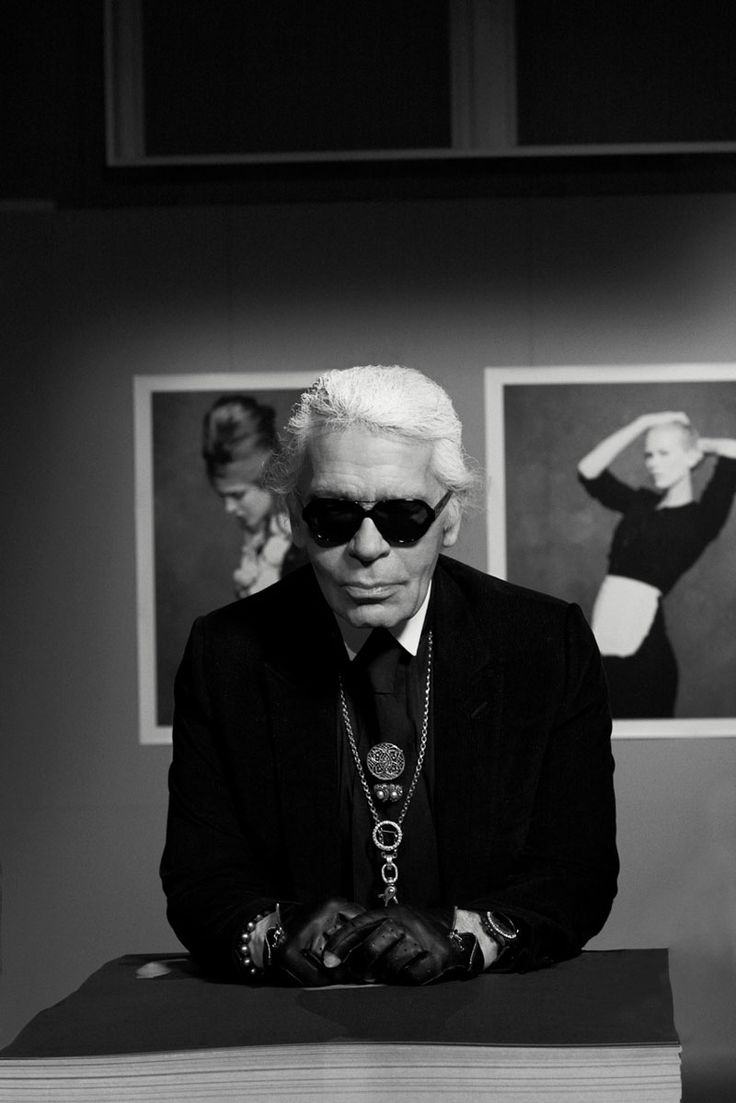 FASHION GURU – KARL LAGERFELD