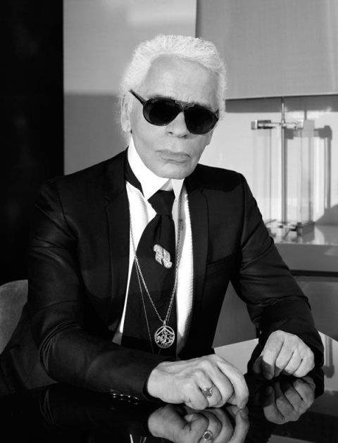 FASHION GURU – KARL LAGERFELD