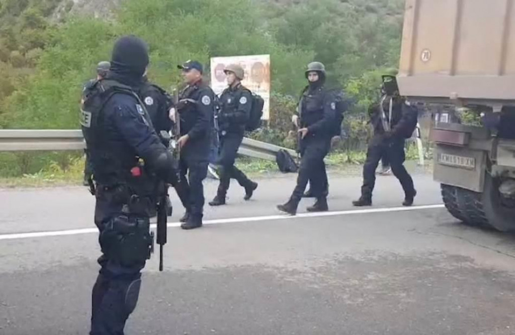 Sedmi dan barikada na Kosovu: Uhapšen policajac srpske nacionalnosti