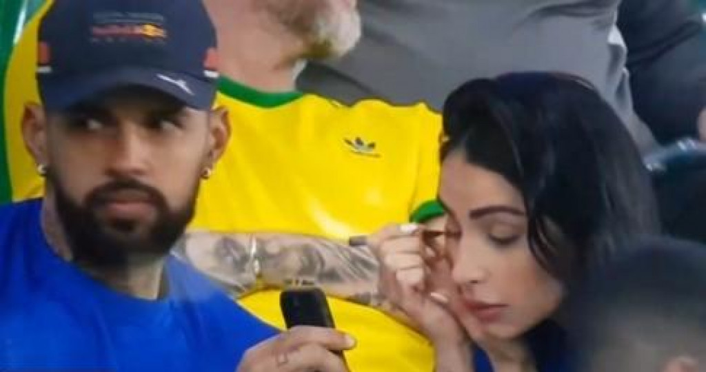 (VIDEO) Drama na utakmici Svjetskog prvenstva: Brazilka svog dečka prostrijelila pogledom