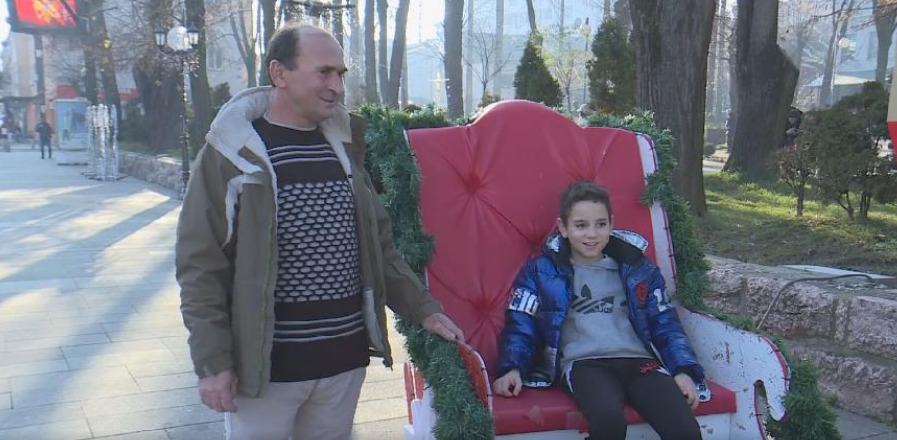 Bjelopoljac Željko Stešević donirao bubreg unuku
