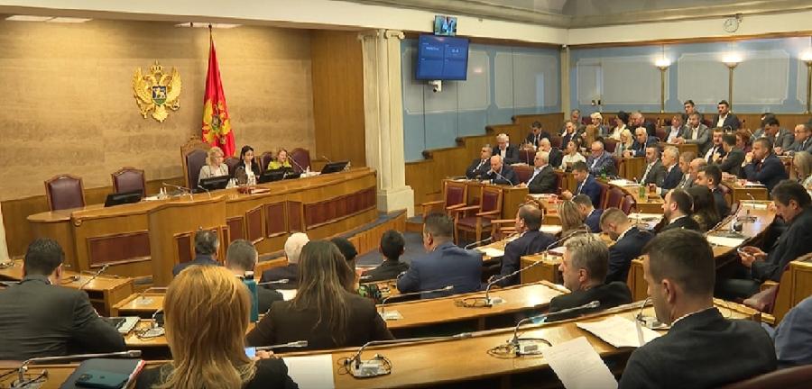 Skupština usvojila izmjene pet finansijskih zakona
