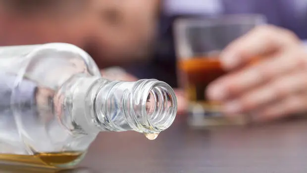 Ispovijest mladog alkoholičara odjeknula regionom: Probudio sam se na psihijatriji zavezan za krevet, mislio sam da ću umrijeti