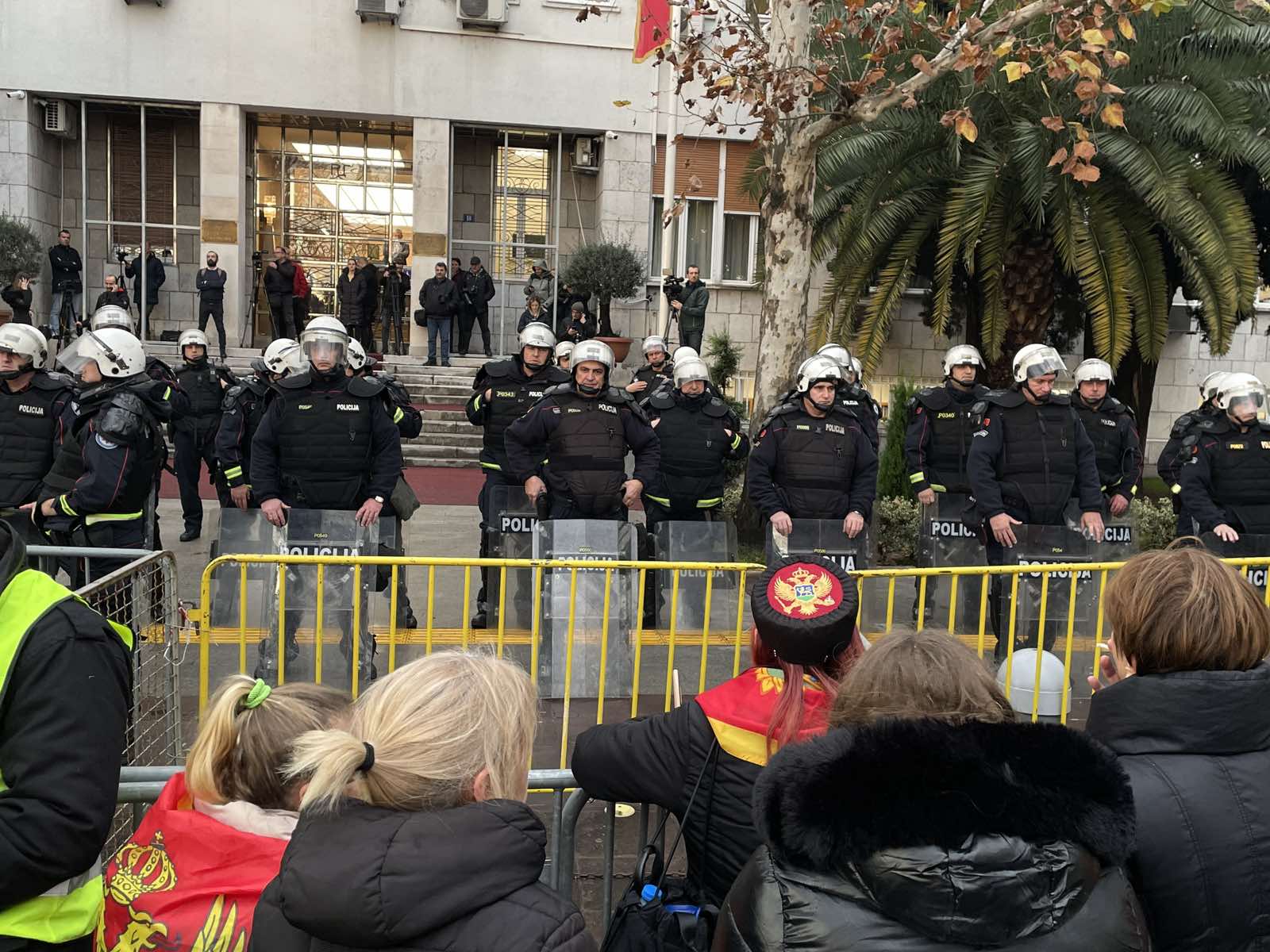 Policija saslušava učesnike protesta! Pritisak pred skup u subotu?