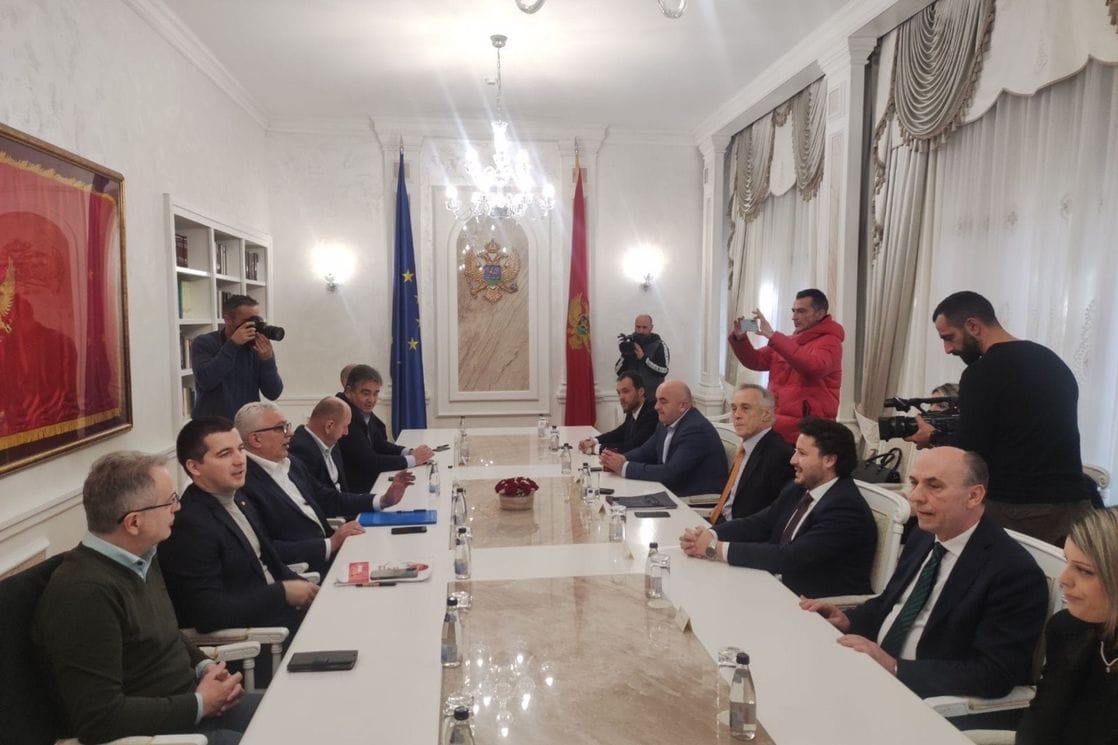 Pauza u pregovorima Lekića sa liderima parlamentarne većine