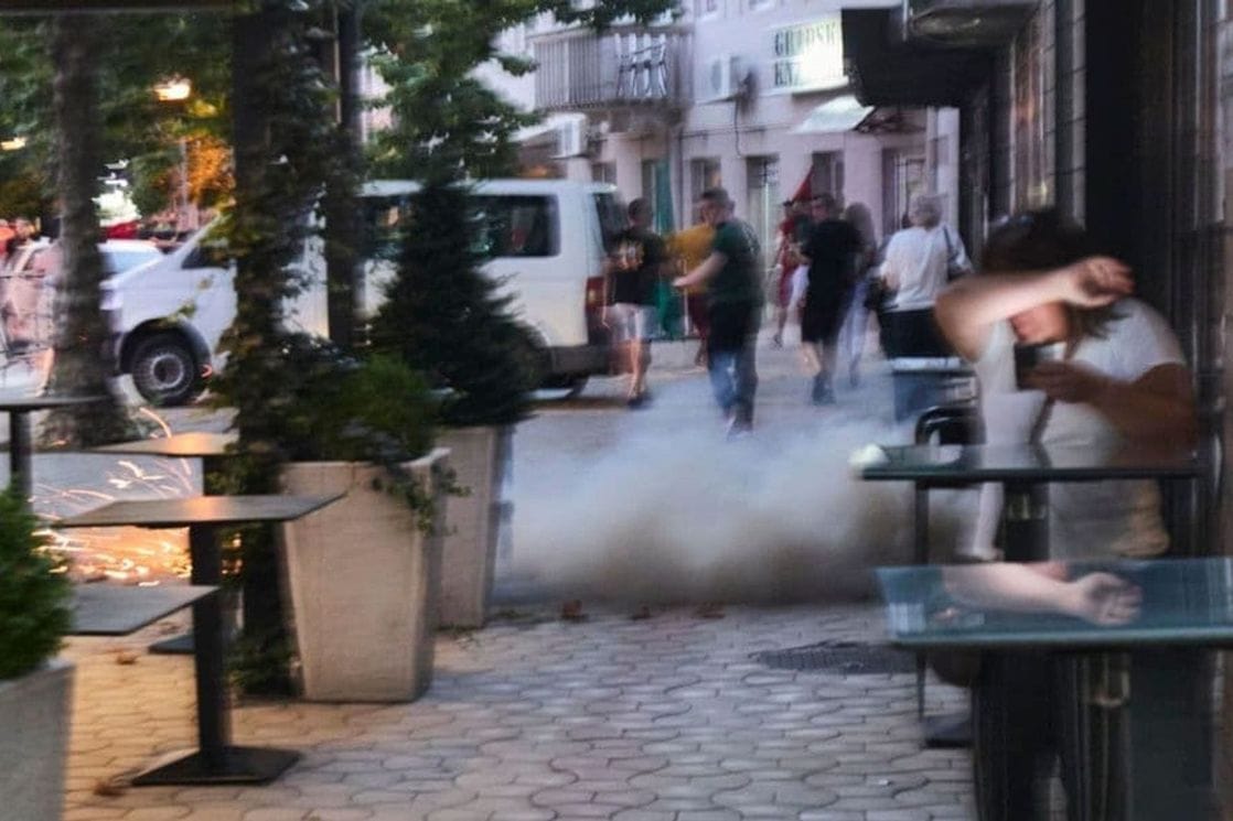 Građanke i građani bili izloženi strahu i fizičkom nasilju od neistomišljenika