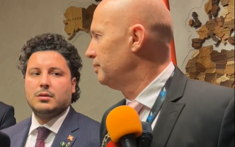 Drašković: Koncesija Aerodroma nosi određene rizike, Abazović: Razmotriti sve opcije