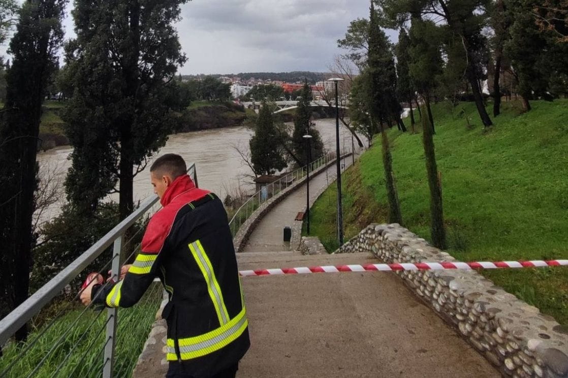 Šetalište uz Moraču van upotrebe do poboljšanja vremenskih uslova