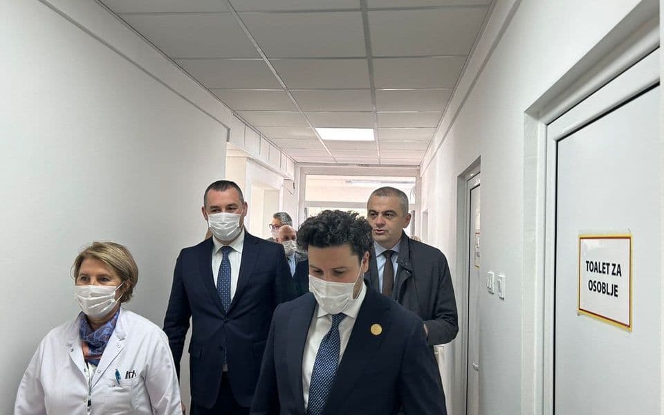 Šćekić: Preko pola miliona ulaganja u zdravstvene objekte Ulcinja pokazatelj naše istinske brige