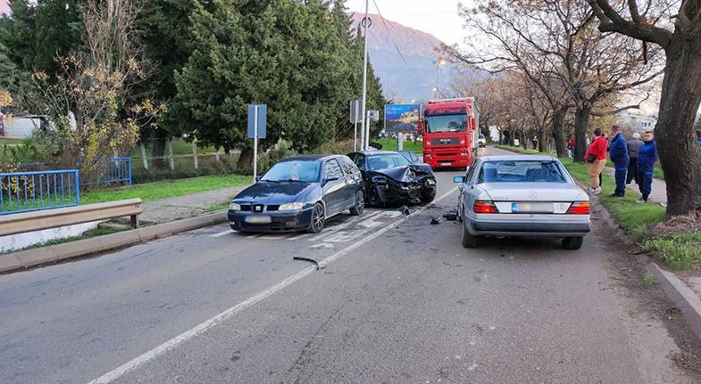Udes kod škole “Meksiko” u Baru, povrijeđena jedna osoba