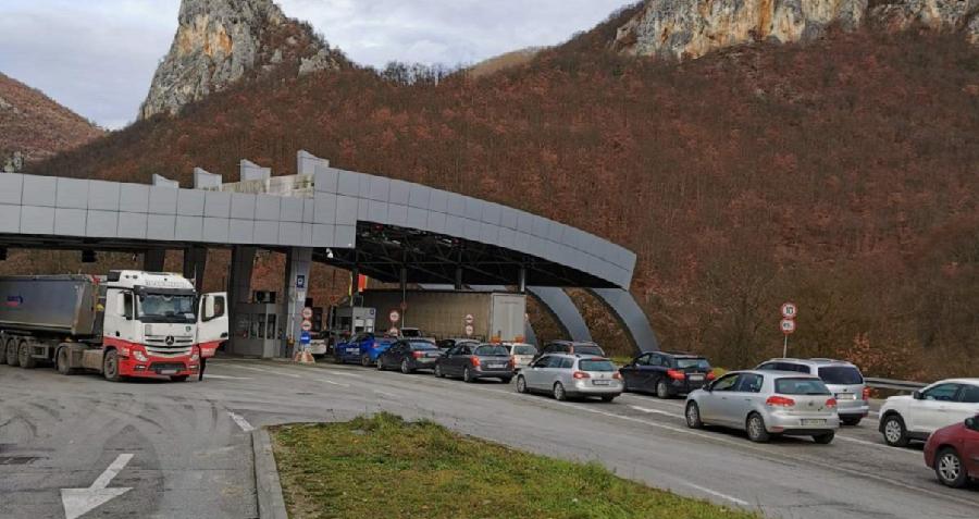 Broj ulazaka u CG preko Dobrakova na prošlogodišnjem nivou