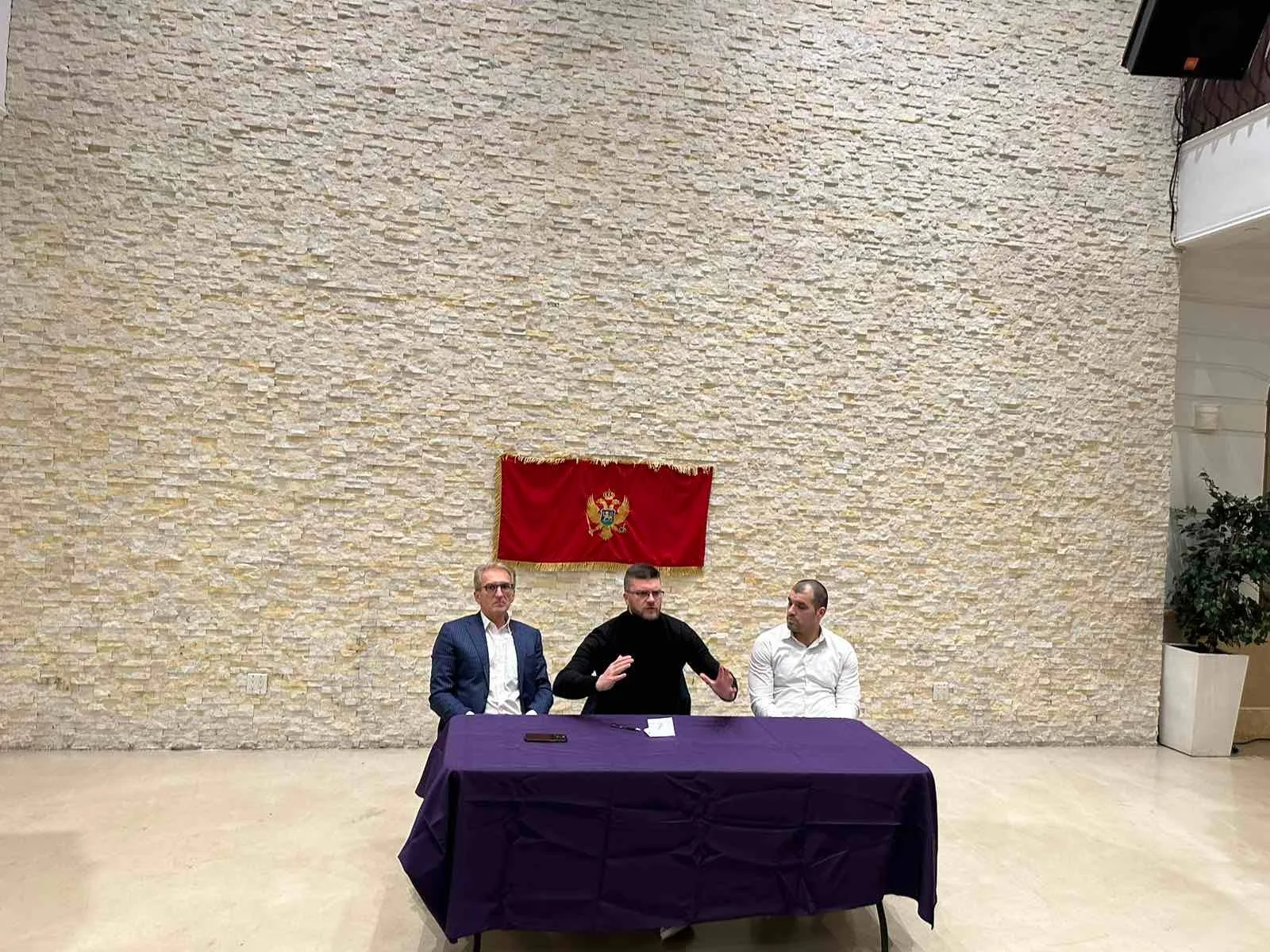 Tribina u Njujorku: Predstojeći izbori veoma značajni, što prije organizovati i parlamentarne