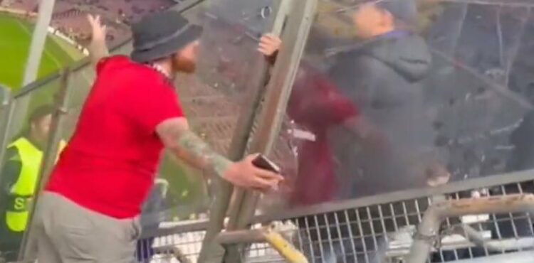 Englez provocirao navijače Barse pa dočekao osvetu: Smijeh se prolomio tribinom (VIDEO)