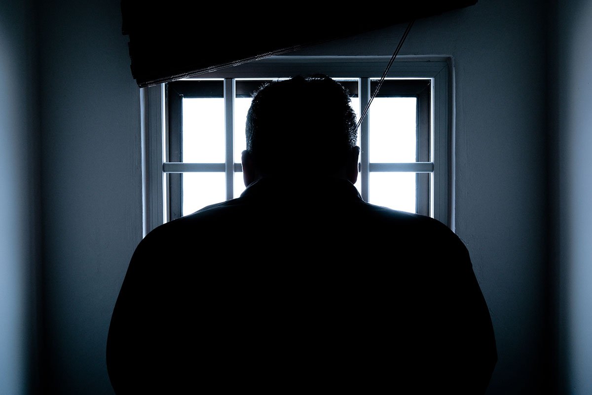 Proganjao i ubio koleginicu, ostariće u zatvoru