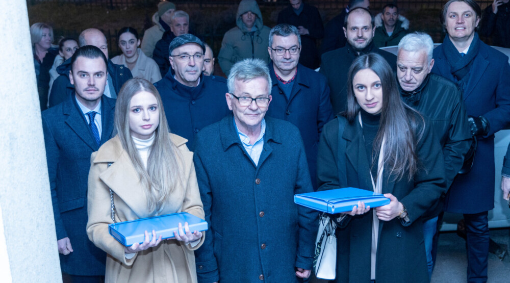 Partijsko zapošljavanje i korupcija jedno od glavnih obilježja odlazeće vlasti u Tuzima čije je oličenje autokrata Đeljošaj