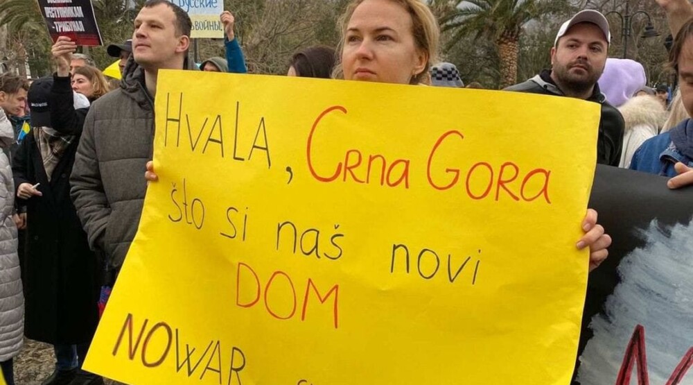 Ukrajinci, Rusi i Bjelorusi obilježili u Budvi godišnjicu rata u Ukrajini: Crna Goro hvala što si naš novi dom