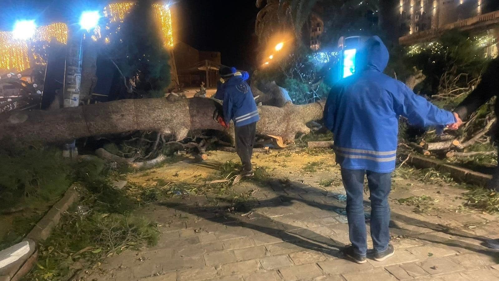 Zatvoren put Budva – Kotor kroz tunel Mogren, kran pao na kolovoz