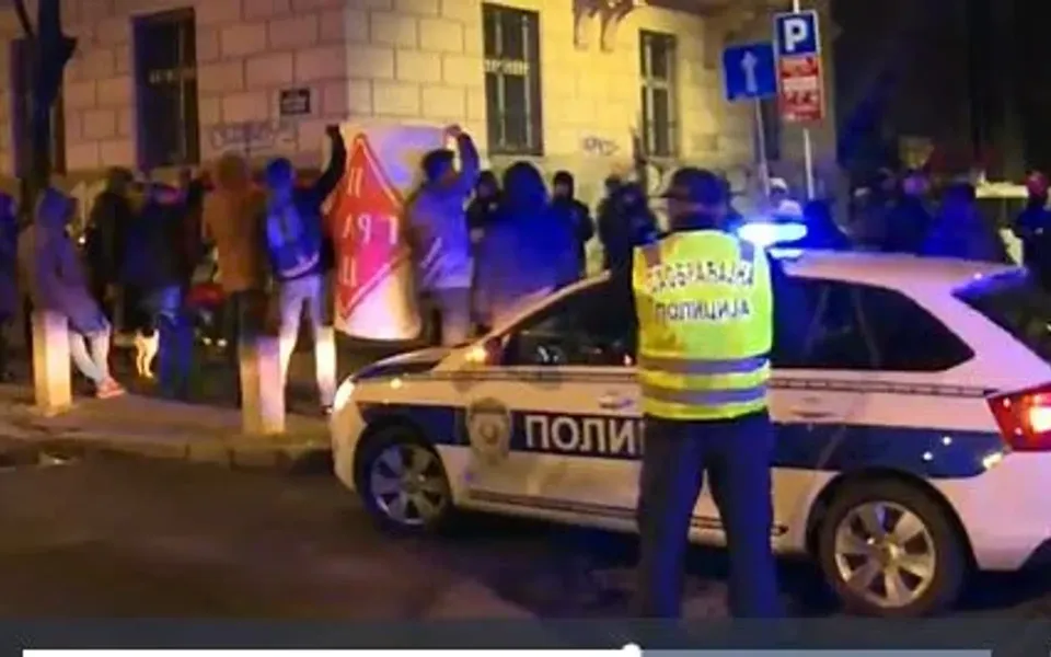 Neonacisti slavili Nedića u centru Beograda, antifašisti protestovali