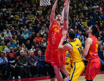Košarkaši poraženi u Tuzli, sa Češkom u Podgorici za plasman na Mundobasket!
