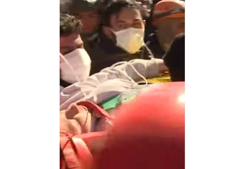 U Turskoj spašena djevojka (17), provela u ruševinama 248 sati
