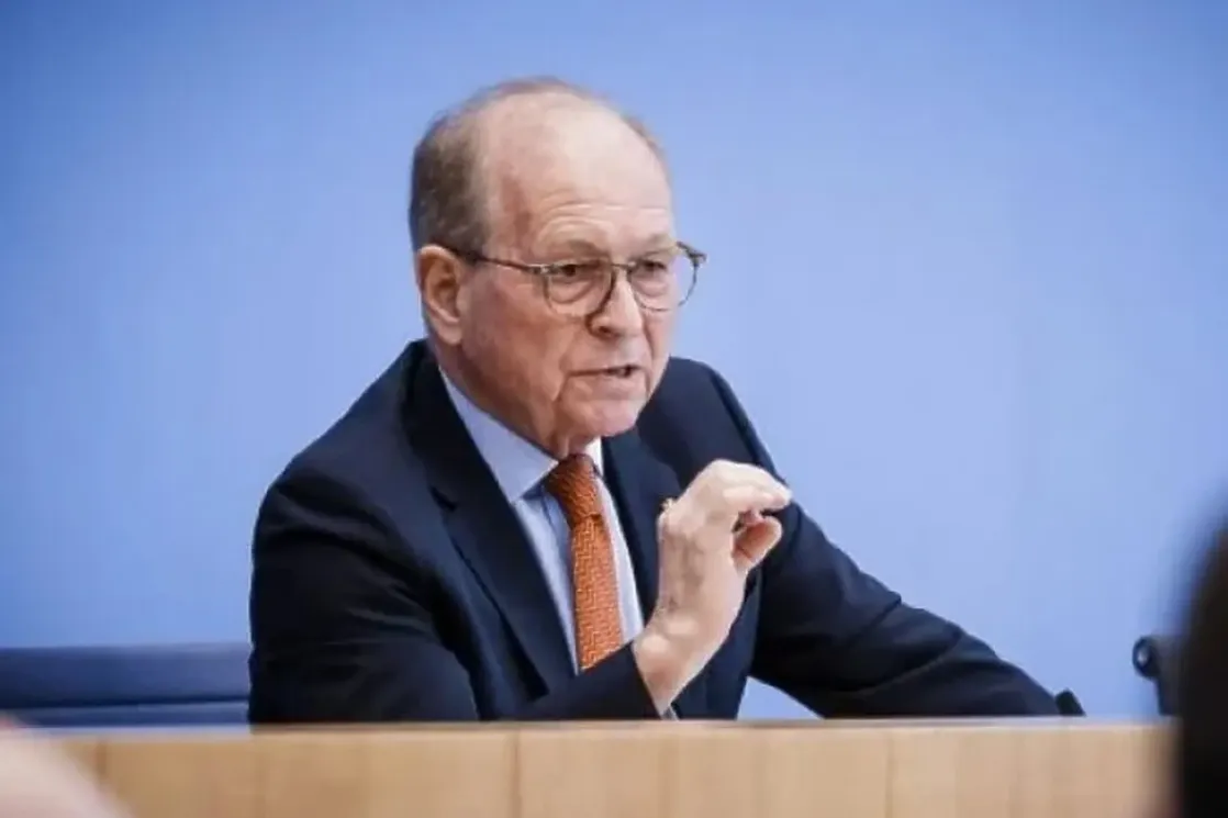 Išinger: Srbija se ne pita ni za kakvu buduću odluku između Kosova i NATO-a