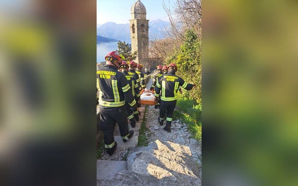 Kotor: Žena povrijedila skočni zglob na tvrđavi Sveti Ivan, vatrogasci je spustili