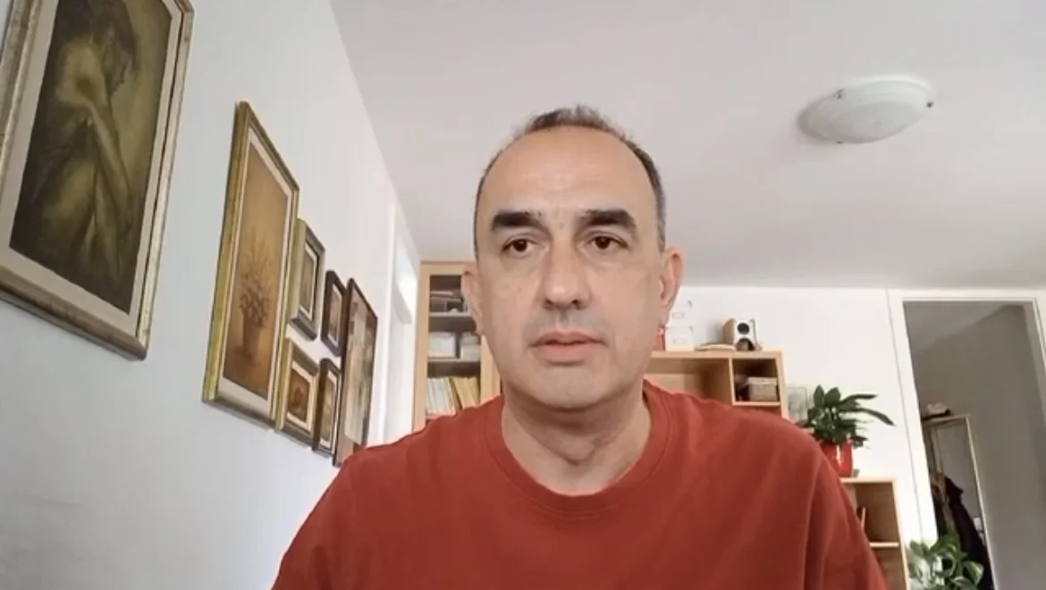 Gruhonjić: Glas za Vučićevog i Šešeljevog kandidata je glas za nastavak ludila