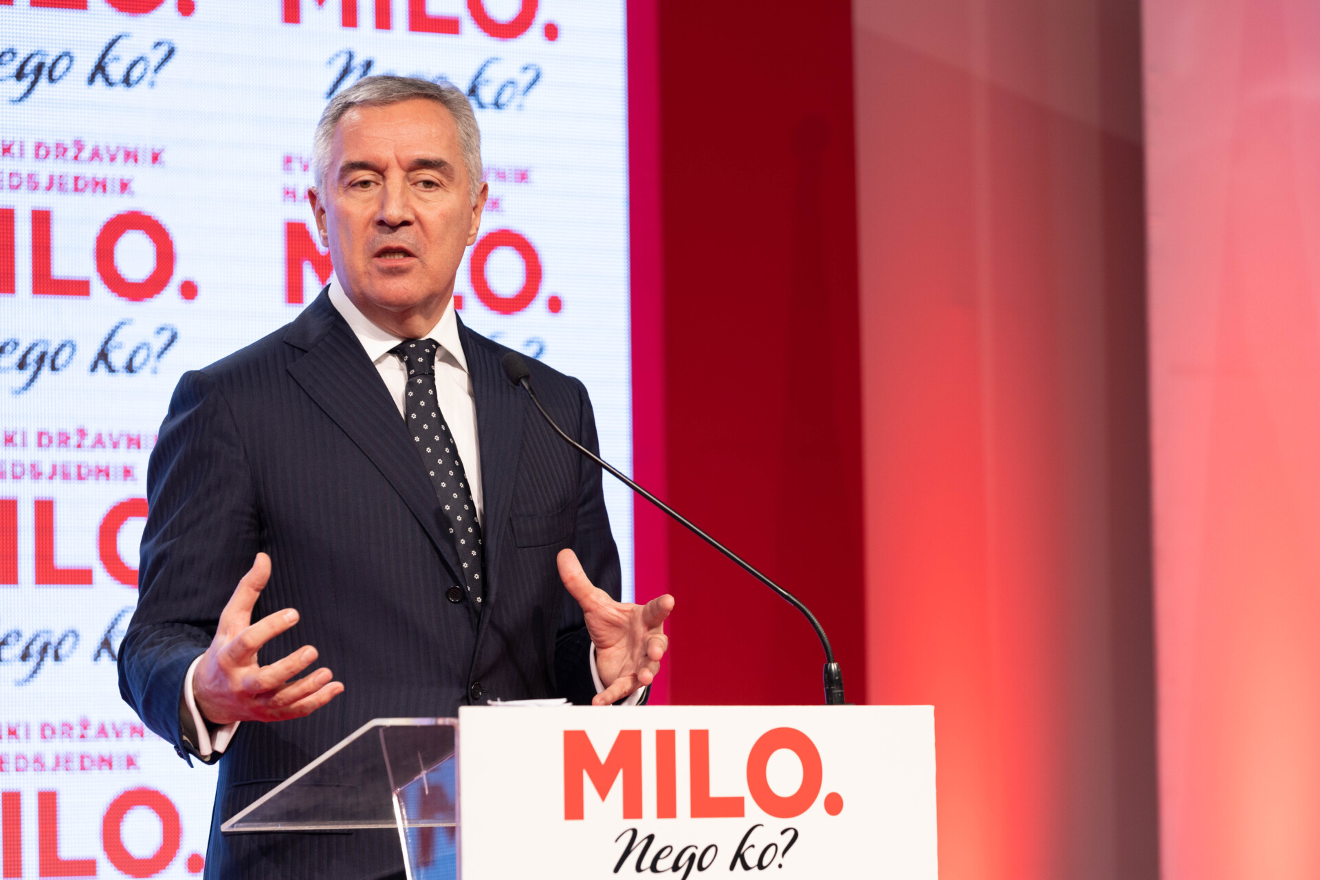 Đukanović: Dok se mi predstavljamo svojim rezultatima i vizijom za budućnost, protivkandidati pokušavaju građanima da prodaju rog za svijeću