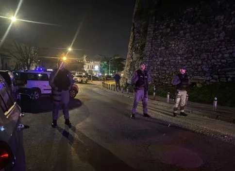 Skoplje: Napadači sa fantomkama ubili dvije osobe u kafiću