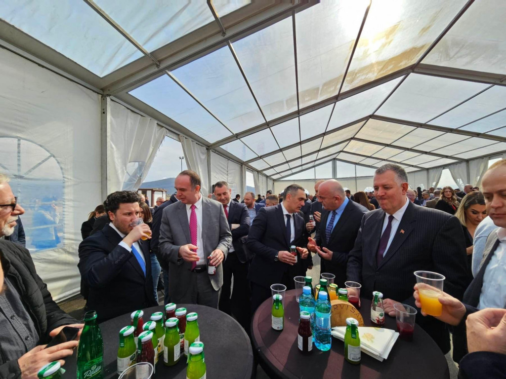 Otvorena fabrika za preradu voća i povrća u Tuzima